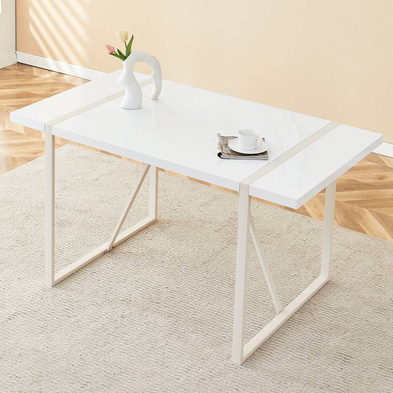 Creamy Charm Dining Table