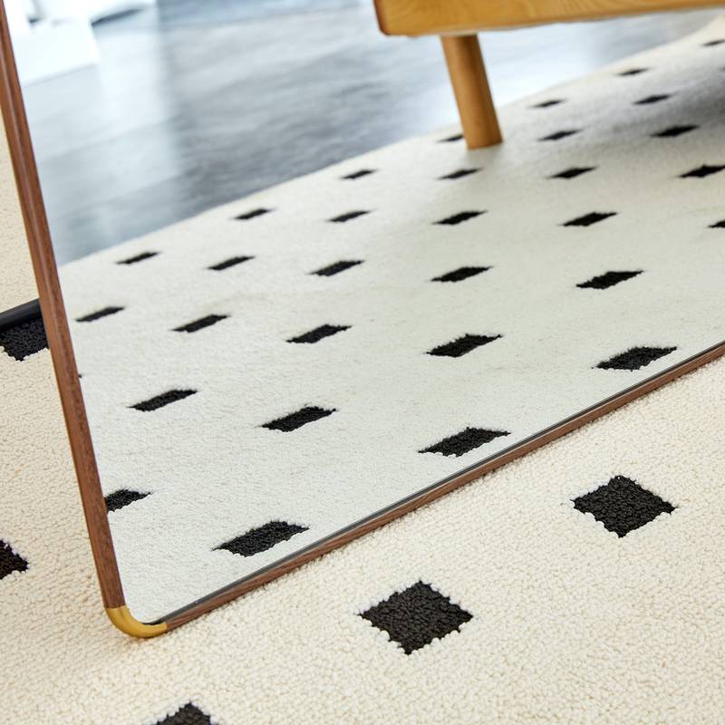 Stylish Full-Length Floor Mirror – Perfect for Any Space!