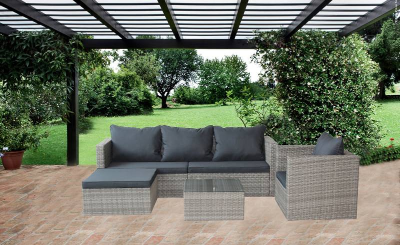 Cozy Outdoor Lounge Set