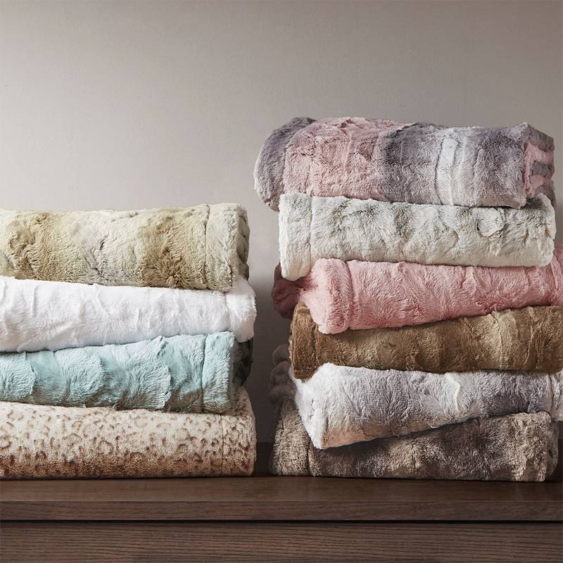 Cozy Luxe Faux Fur Blanket