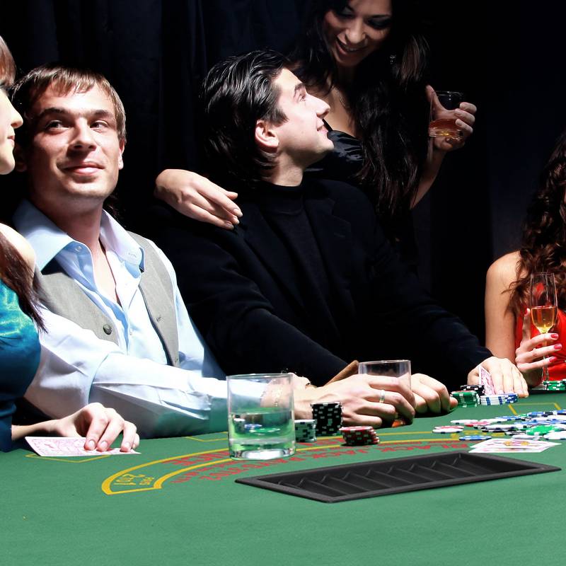 Green Felt Poker Table - Foldable Fun for Friends