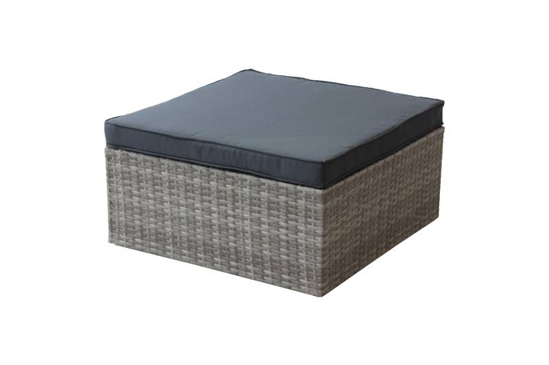 Cozy Outdoor Lounge Set