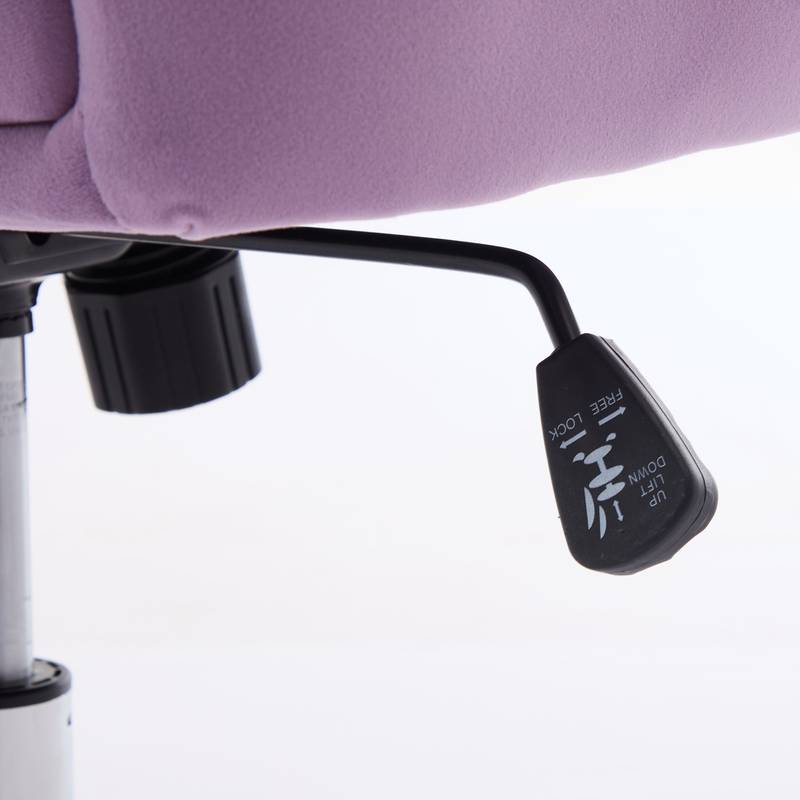 Cozy Comfort Swivel Chair