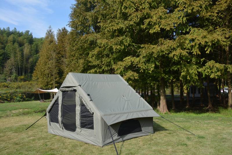 Easy Set-Up Inflatable Camping Tent: The Ultimate All-Weather Glamping Experience!