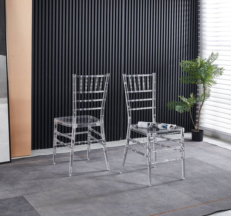 Chic Plastic Dining Chair Set