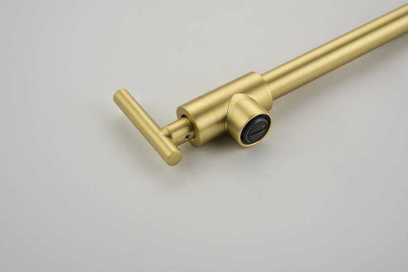 Swivel Pot Filler Faucet with Hot and Cold Water