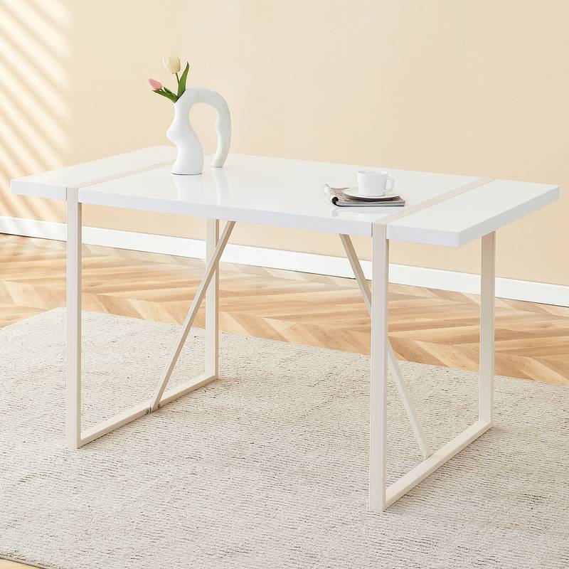 Creamy Charm Dining Table