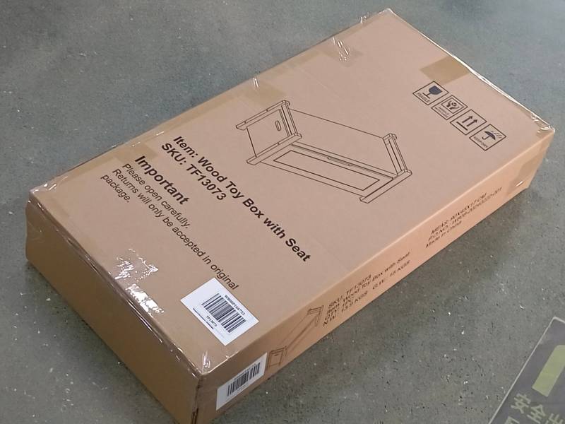 Cozy Kids Toy Chest – Stylish Storage Seat for Playroom Fun!