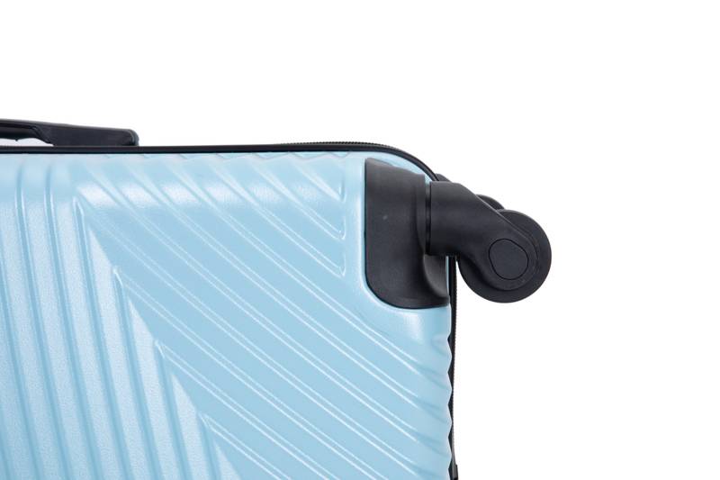 Aqua Breeze Lightweight Luggage Set