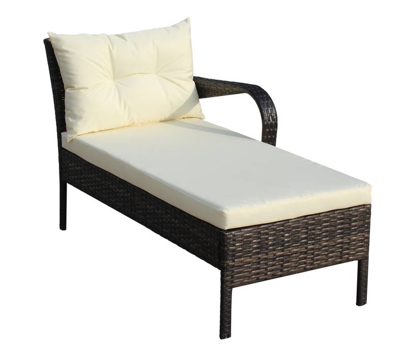 Cozy Wicker Conversation Set with Cushions