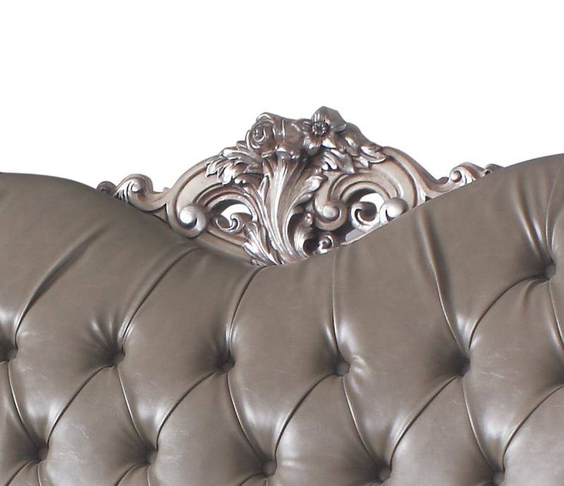 Vintage Charm Loveseat with Cozy Pillows