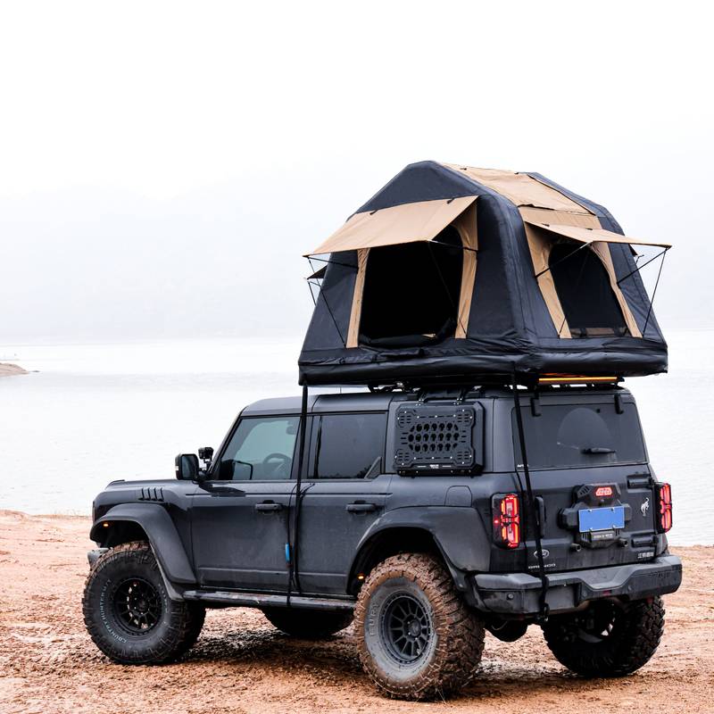 Adventure Awaits: Foldable Amphibious Rooftop Tent for Glamping