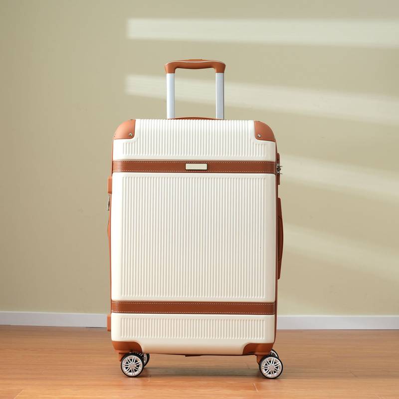 Traveler's Delight: Ultimate 3-Piece Spinner Luggage Set with TSA Lock