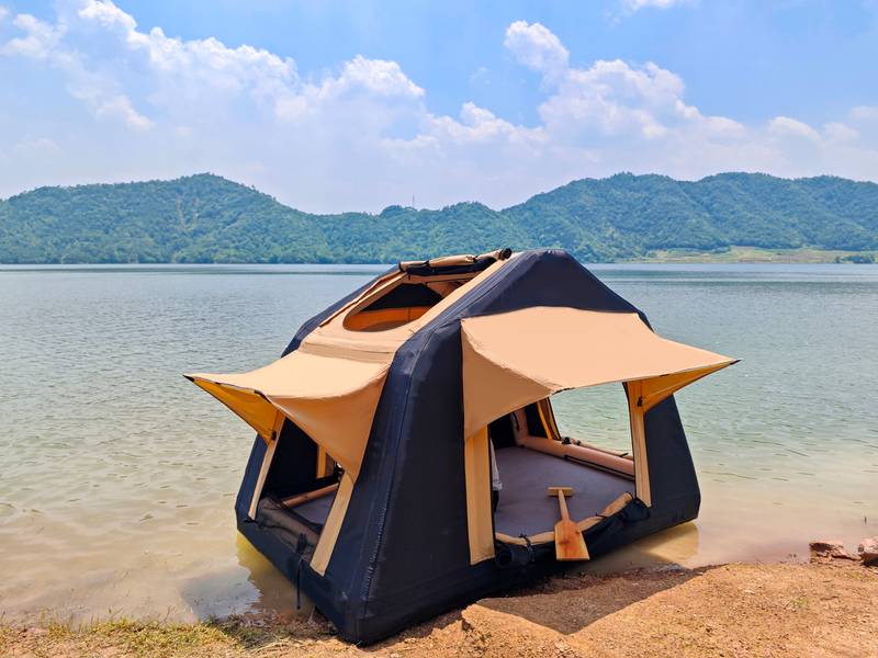 Adventure Awaits: Foldable Amphibious Rooftop Tent for Glamping