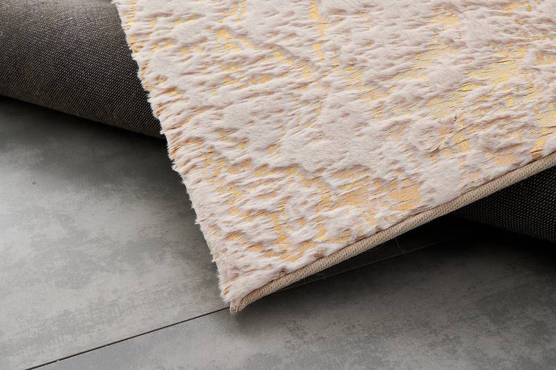 Gilded Chinchilla Luxe Faux Fur Rug