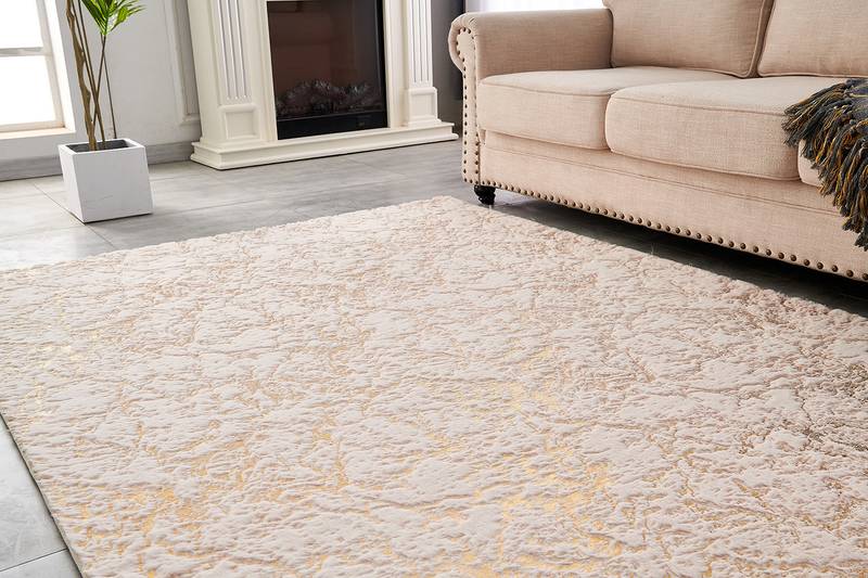 Gilded Chinchilla Luxe Faux Fur Rug