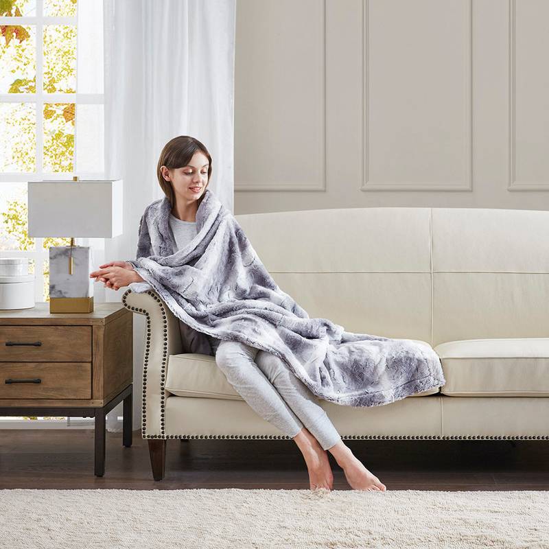 Cozy Luxe Faux Fur Blanket