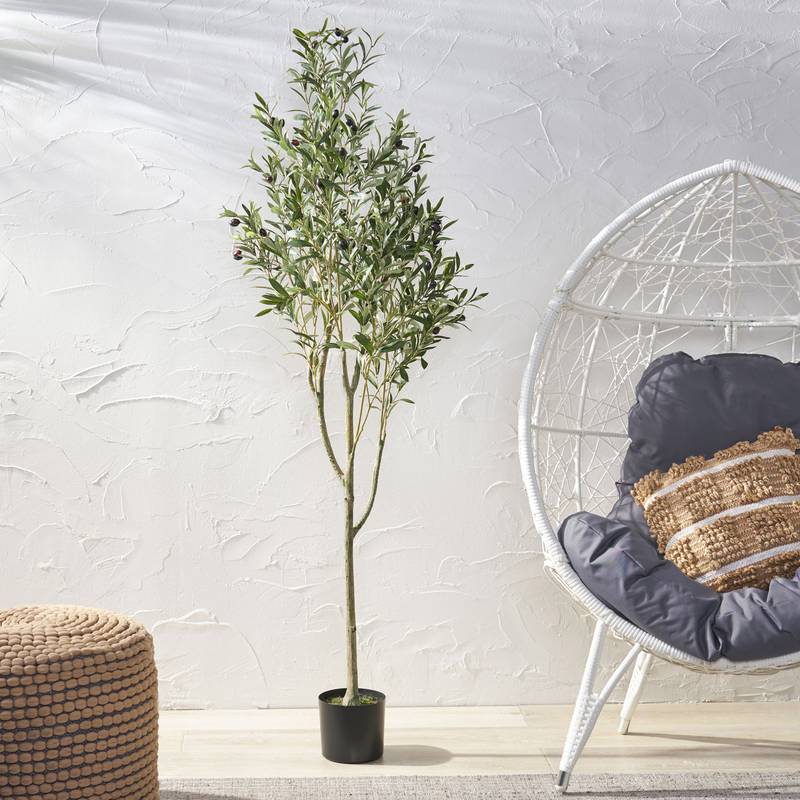 Lifelike Olive Tree Décor