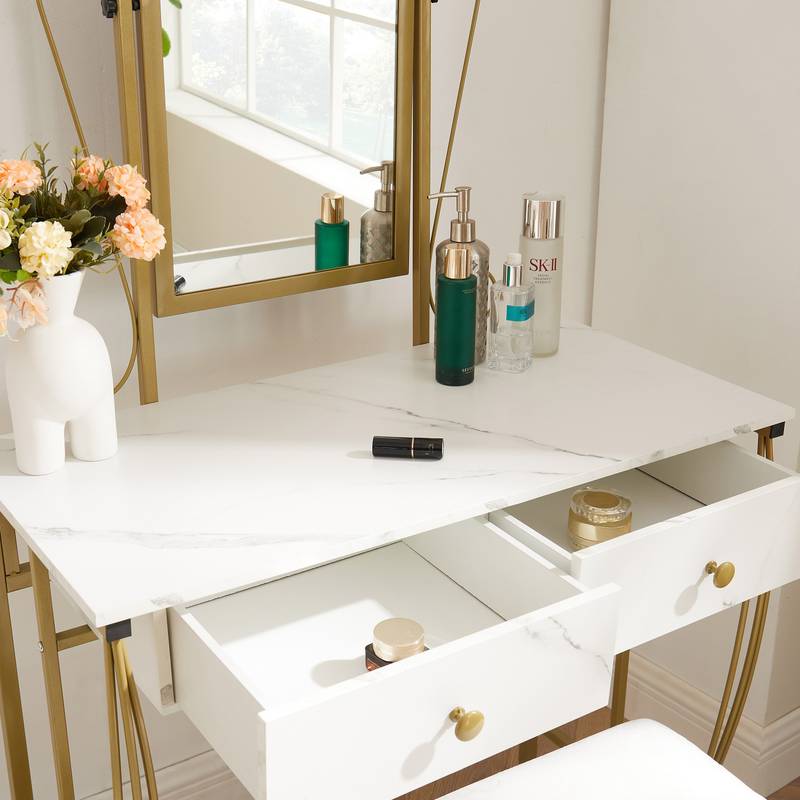 Charming Vintage Makeup Vanity Set