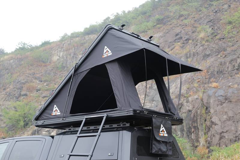 Quick Setup Rooftop Tent for Adventure