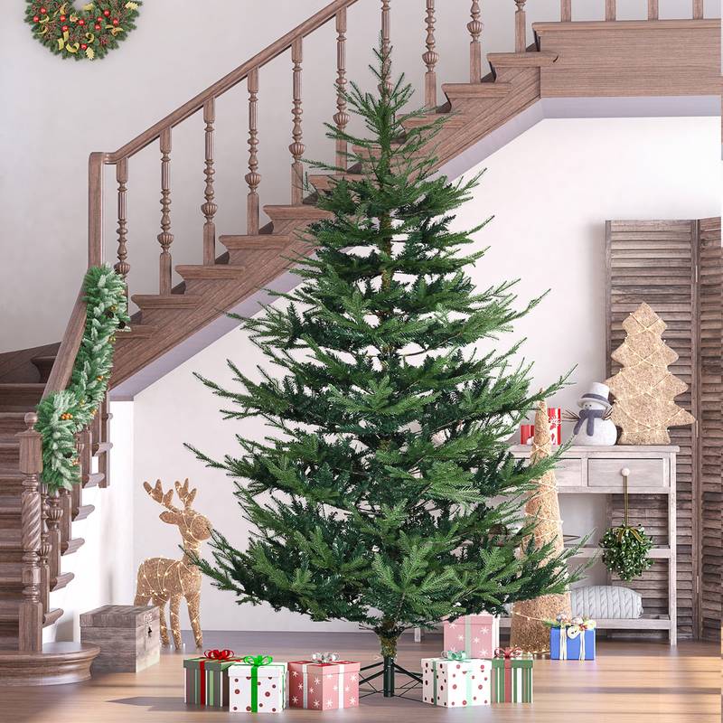 Evergreen Elegance: Realistic Hinged Christmas Tree