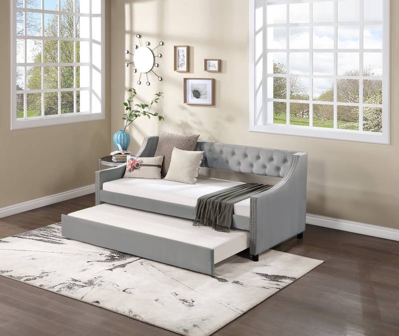 Cozy Tufted Daybed with Trundle