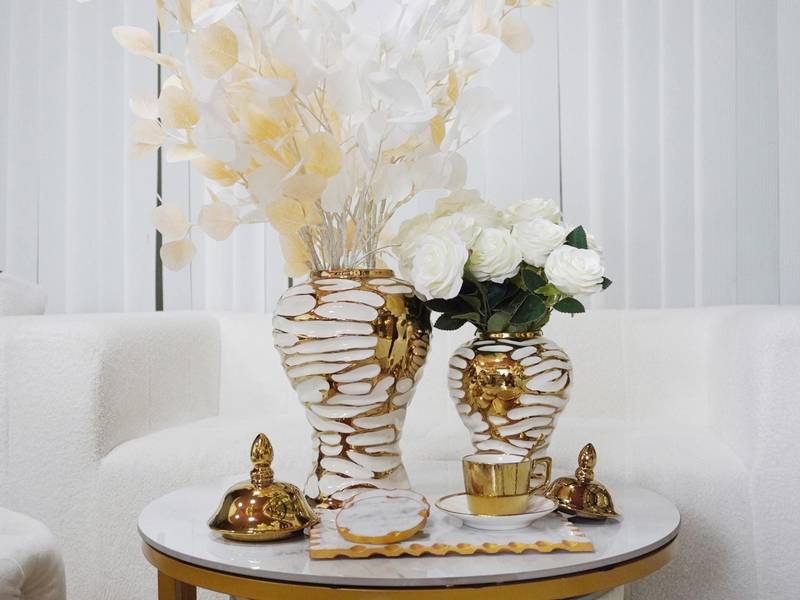 Elegant White & Gold Ginger Jar