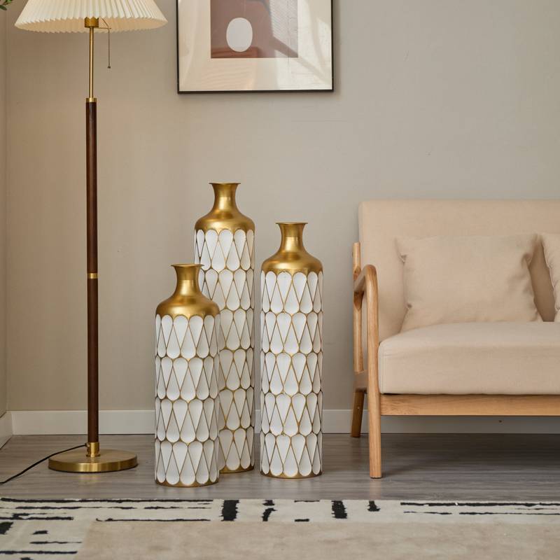 Chic Droplet Trio: Modern White Metal Vases
