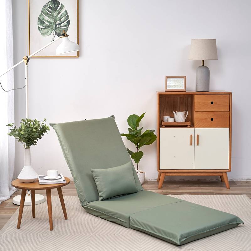 Adventure Lounger: The Ultimate Foldable Recliner