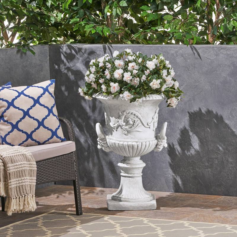 Garden Elegance Urn Planter