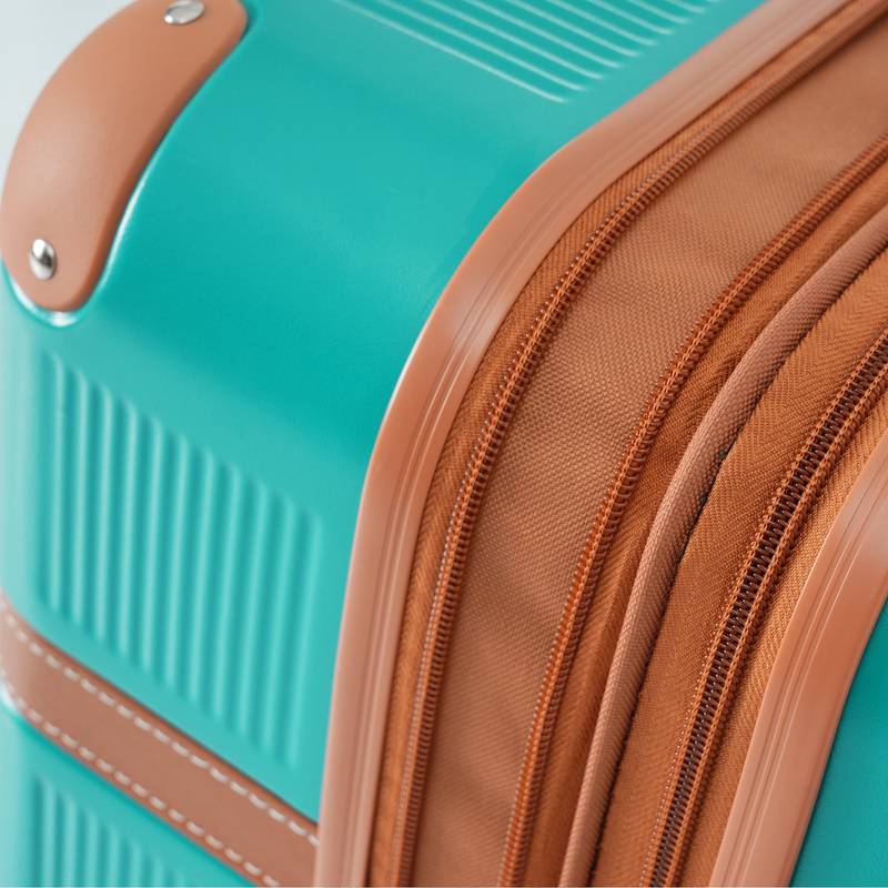 Traveler's Dream Hardshell Luggage Set