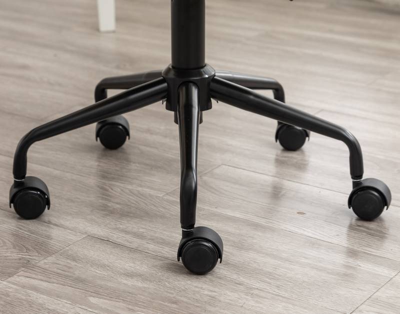 Mauve Diamond Tufted Swivel Chair