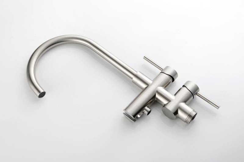 Stylish Freestanding Bathtub Faucet with Handheld Shower