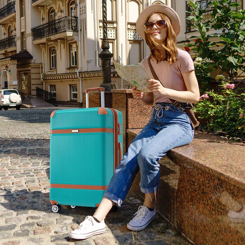 Traveler's Dream Hardshell Luggage Set