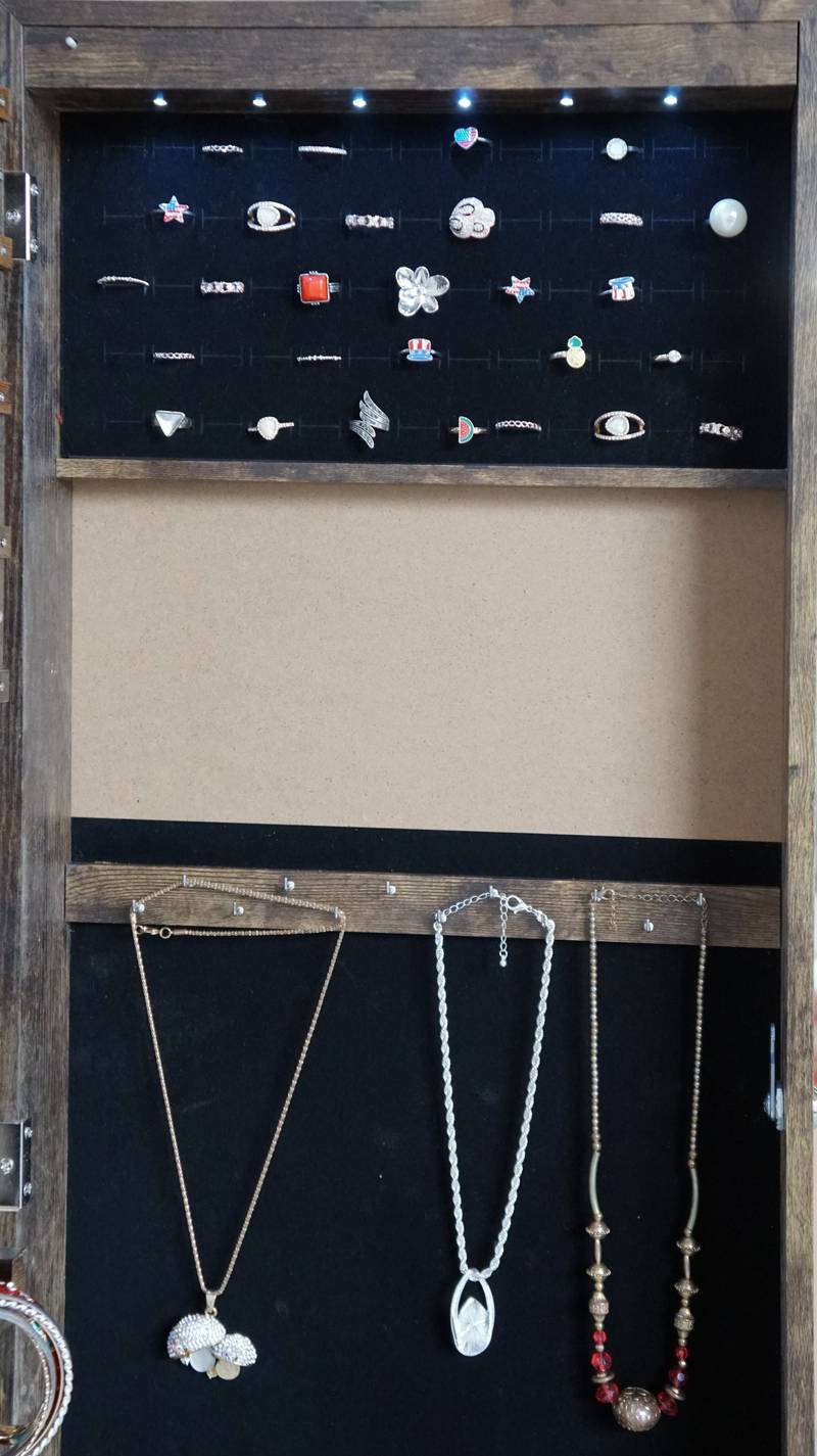 Swivel Style Jewelry Mirror