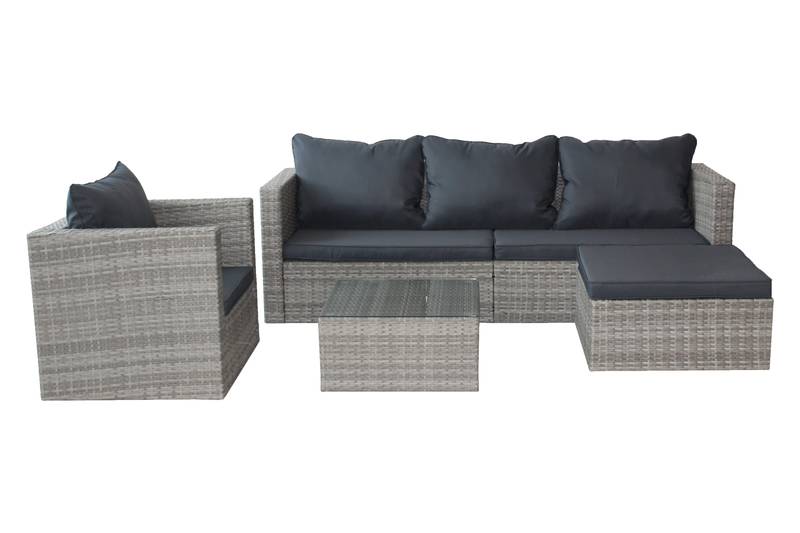 Cozy Outdoor Lounge Set