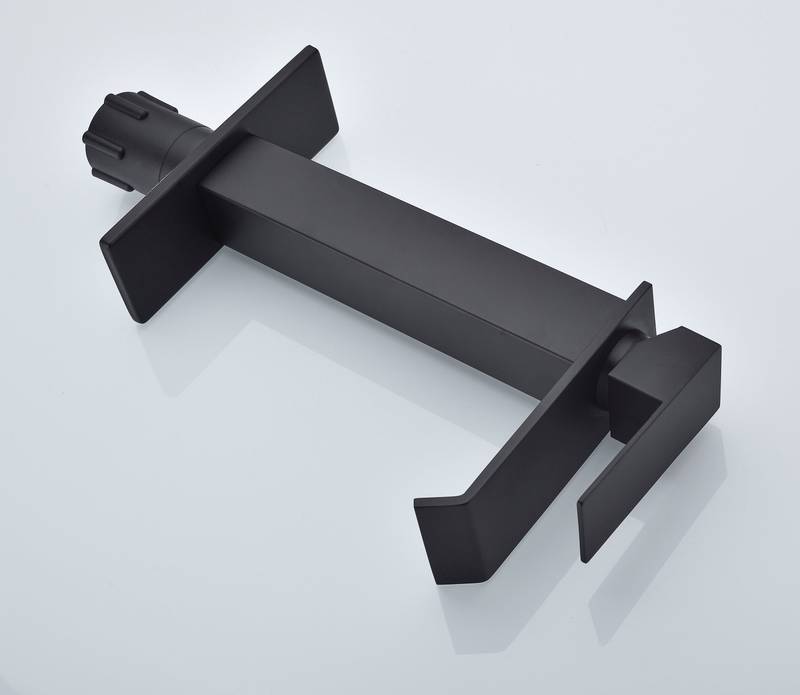 Splash Flow Bathroom Faucet