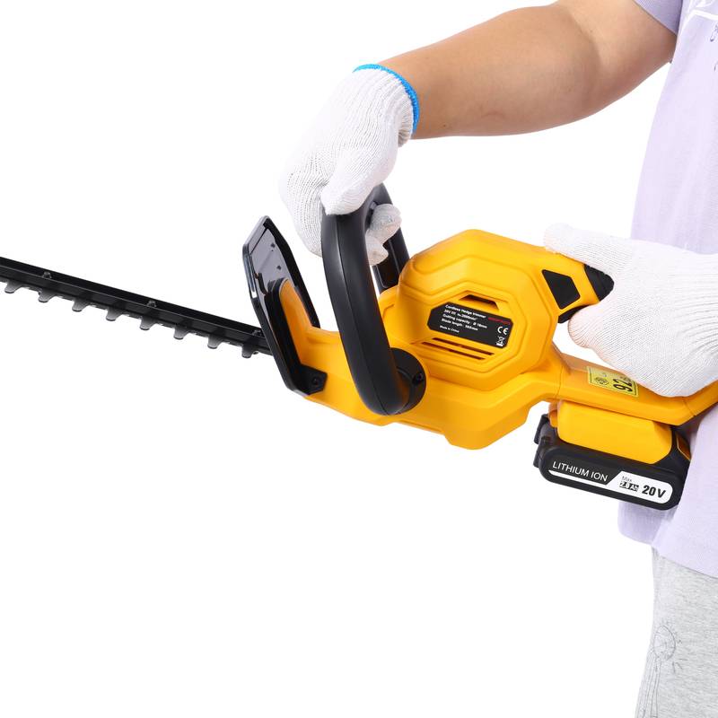 PowerTrim Hedge Trimmer – Cordless, Vibration-Free and Ready to Go!