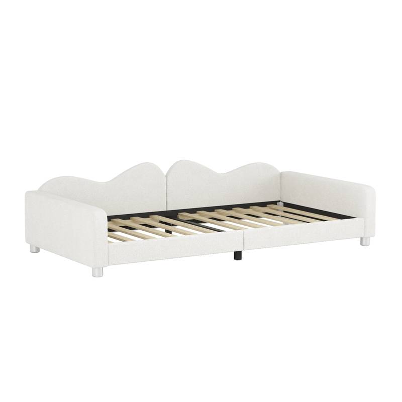 Cozy Cloud Daybed in Soft Sherpa