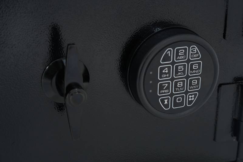 SecureFlip Deposit Safe: Smart Storage for Home & Business
