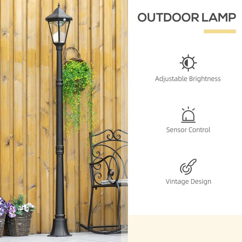 Outsunny Solar Vintage Lamp: Smart, Stylish Lighting for Outdoors!