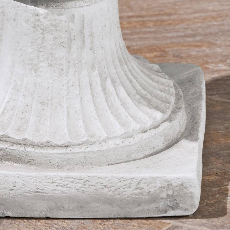 Garden Elegance Urn Planter