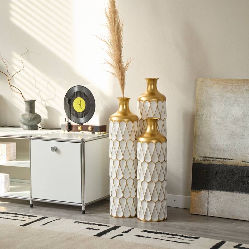 Chic Droplet Trio: Modern White Metal Vases