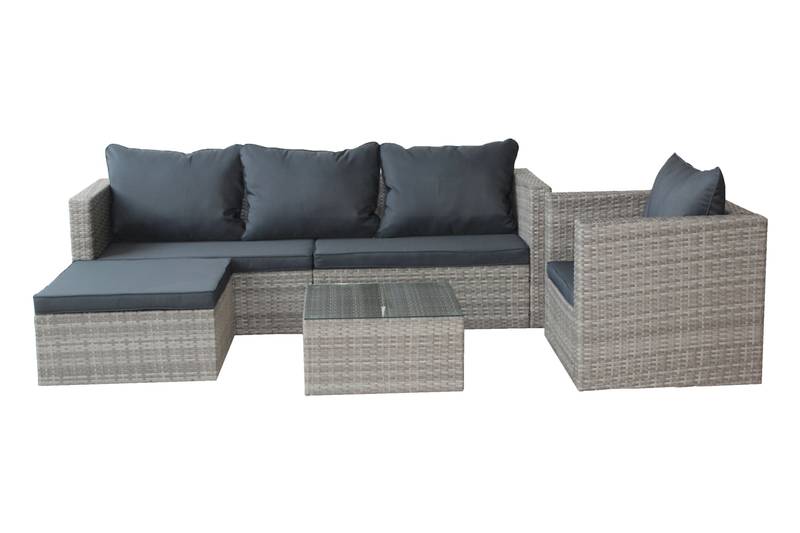 Cozy Outdoor Lounge Set