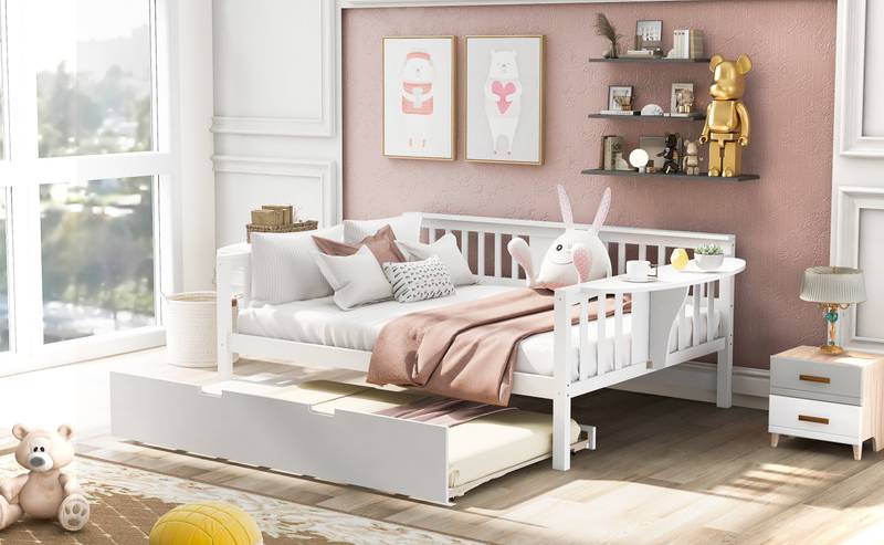 Charming White Daybed with Trundle