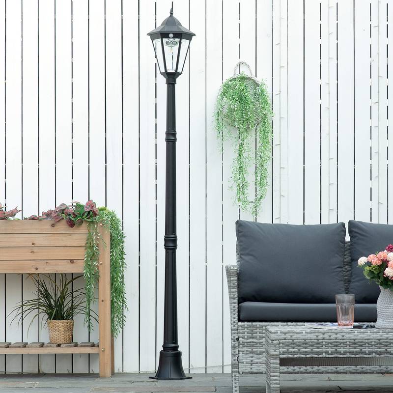 Outsunny Solar Vintage Lamp: Smart, Stylish Lighting for Outdoors!