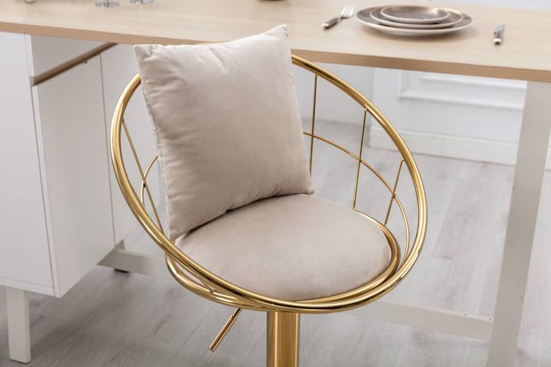 Chic Velvet Bar Chairs - Gold Elegance & Style!