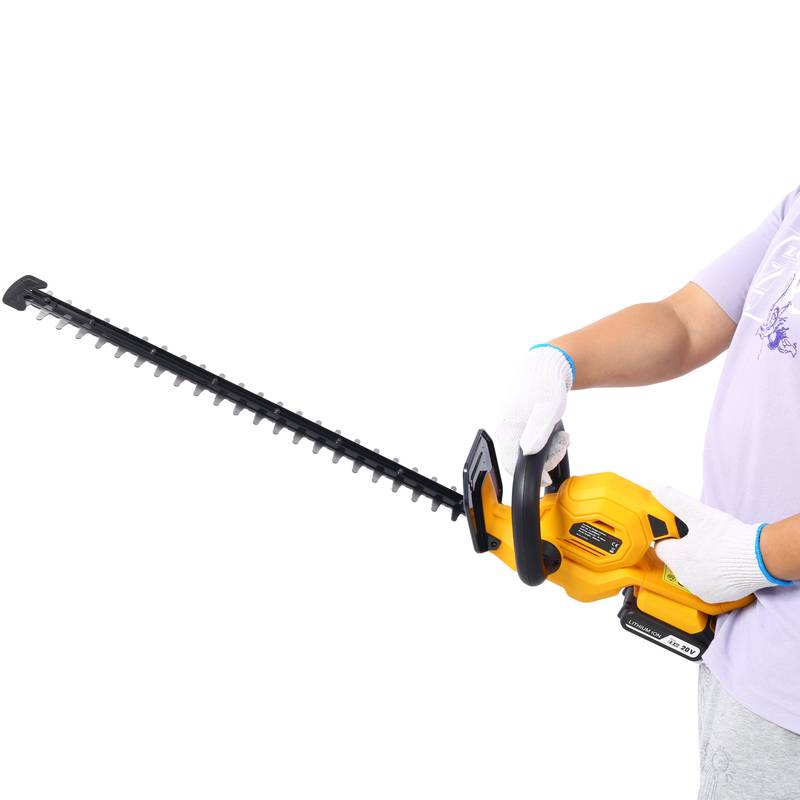 PowerTrim Hedge Trimmer – Cordless, Vibration-Free and Ready to Go!