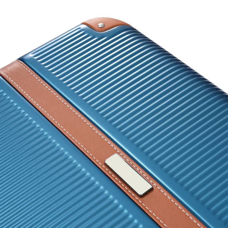 Lightweight Triple Spinner Luggage Set with TSA Lock