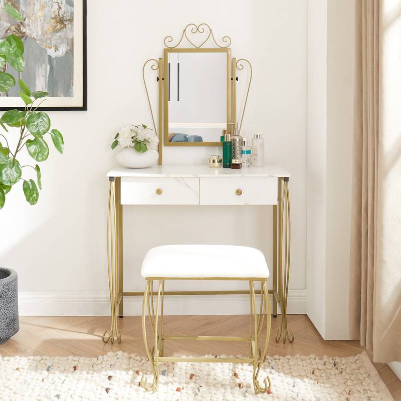 Charming Vintage Makeup Vanity Set